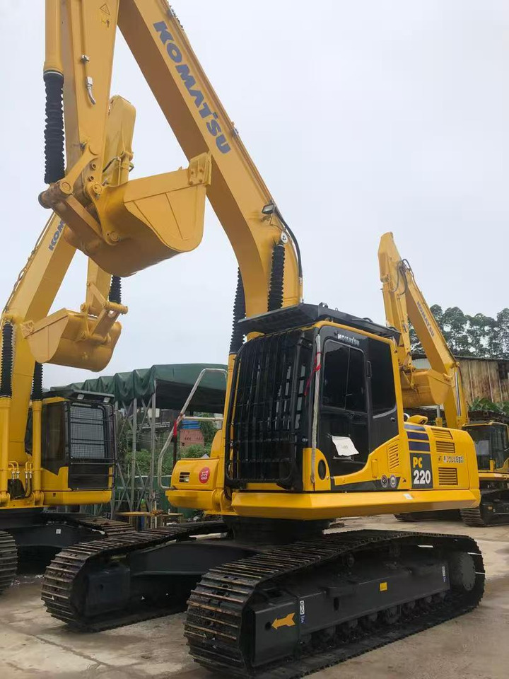Komatsu PC220-8 - Beltegraver: bilde 3 Komatsu PC220-8 - Beltegraver: bilde 3