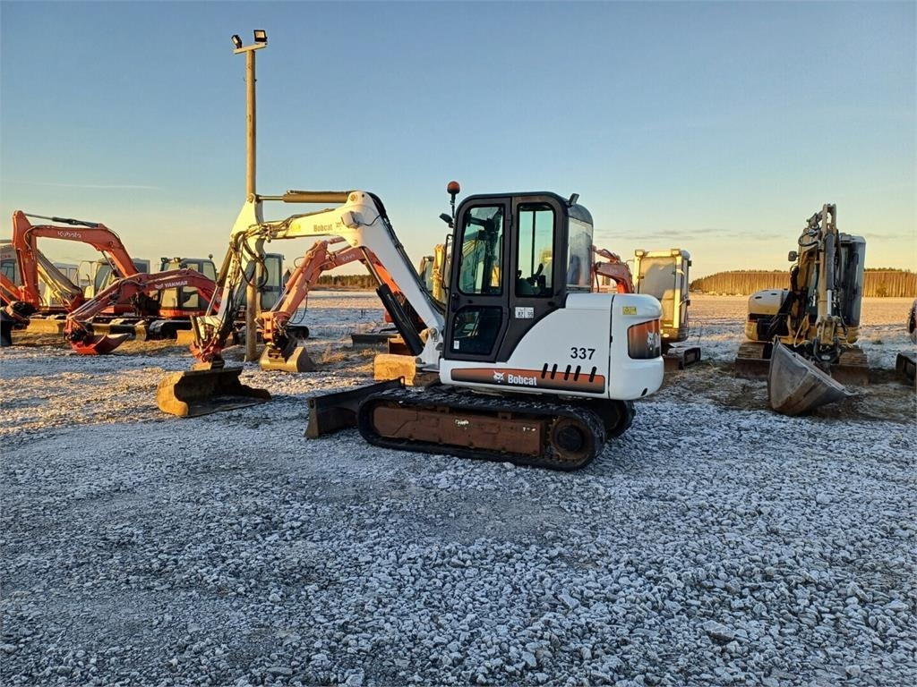Bobcat 337D Kallistuvalla liittimellä - Minigraver: bilde 3 Bobcat 337D Kallistuvalla liittimellä - Minigraver: bilde 3