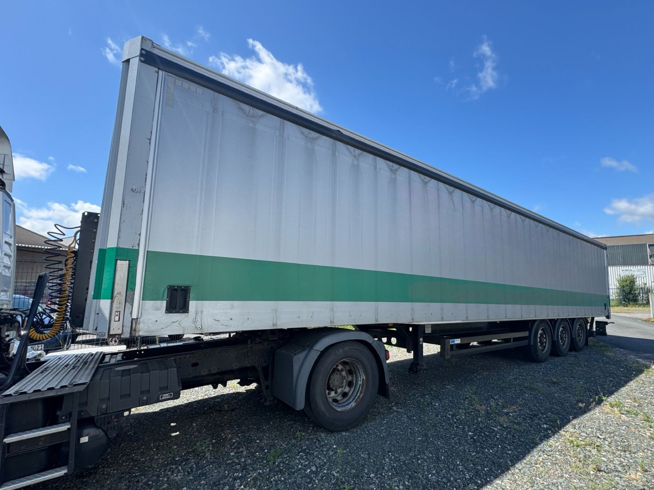 Kögel LBW/SafeServer/Lift/GT-Zertifikat - Gardintrailer: bilde 1 Kögel LBW/SafeServer/Lift/GT-Zertifikat - Gardintrailer: bilde 1