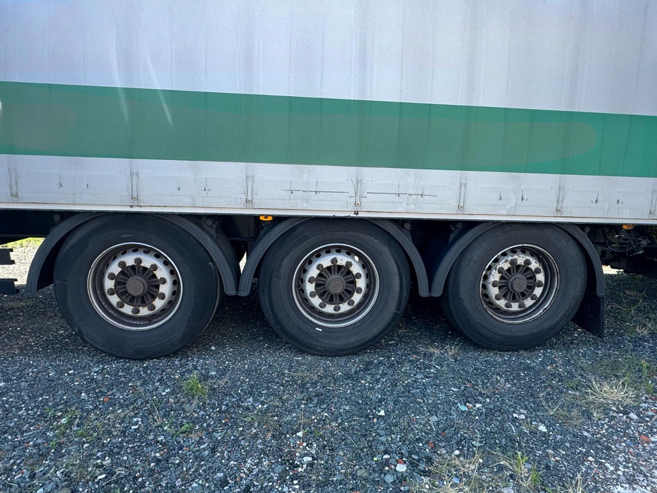 Kögel LBW/SafeServer/Lift/GT-Zertifikat - Gardintrailer: bilde 4 Kögel LBW/SafeServer/Lift/GT-Zertifikat - Gardintrailer: bilde 4