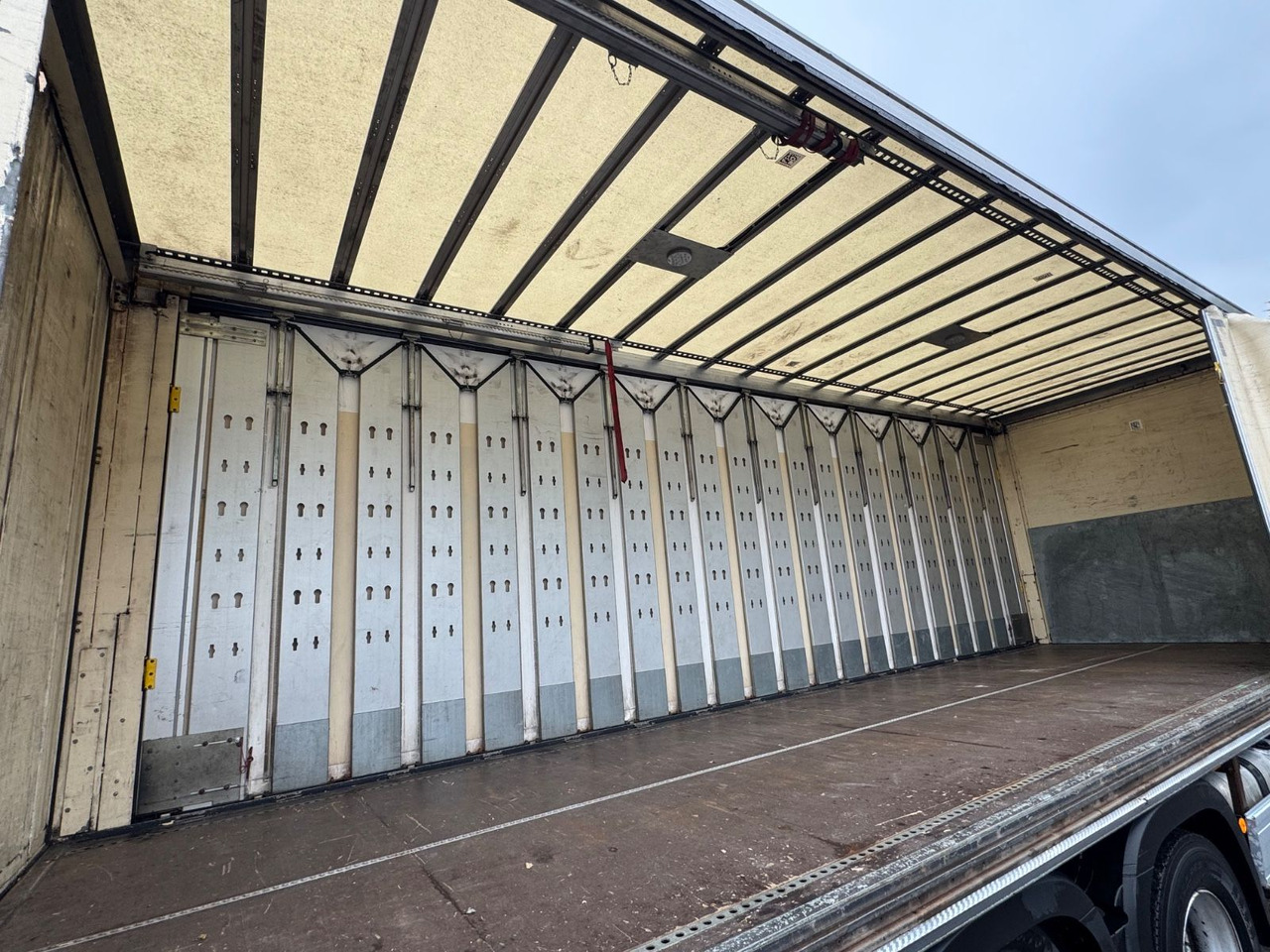 Mercedes-Benz 2548/Lenk-Lift/Retarder/Top-Zustand - Kapellbil: bilde 4 Mercedes-Benz 2548/Lenk-Lift/Retarder/Top-Zustand - Kapellbil: bilde 4