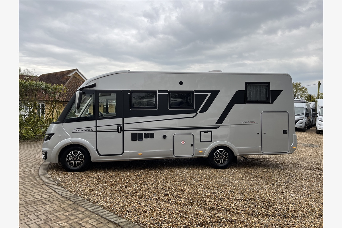 ADRIA Sonis Supreme - Helintegrert bobil: bilde 1 ADRIA Sonis Supreme - Helintegrert bobil: bilde 1