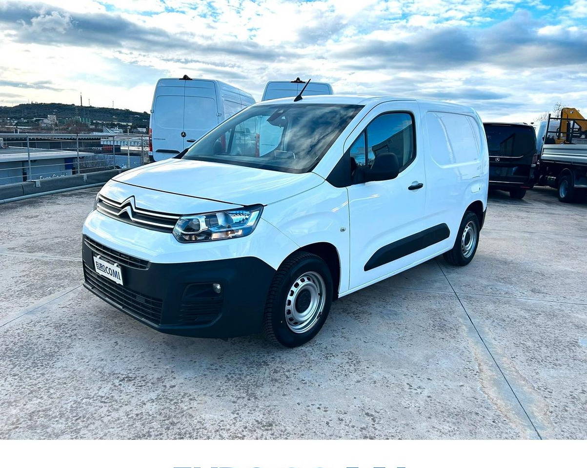Citroen Berligno 1.6 HDi 100 cv 3 posti - Små varebil: bilde 1 Citroen Berligno 1.6 HDi 100 cv 3 posti - Små varebil: bilde 1