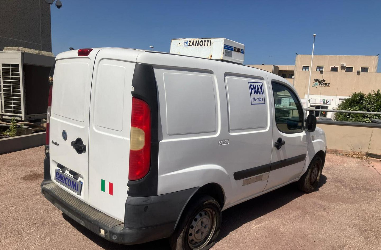 DOBLO' CON COIBENTAZIONE E GRUPPO FRIGO - Kjølebil: bilde 5 DOBLO' CON COIBENTAZIONE E GRUPPO FRIGO - Kjølebil: bilde 5