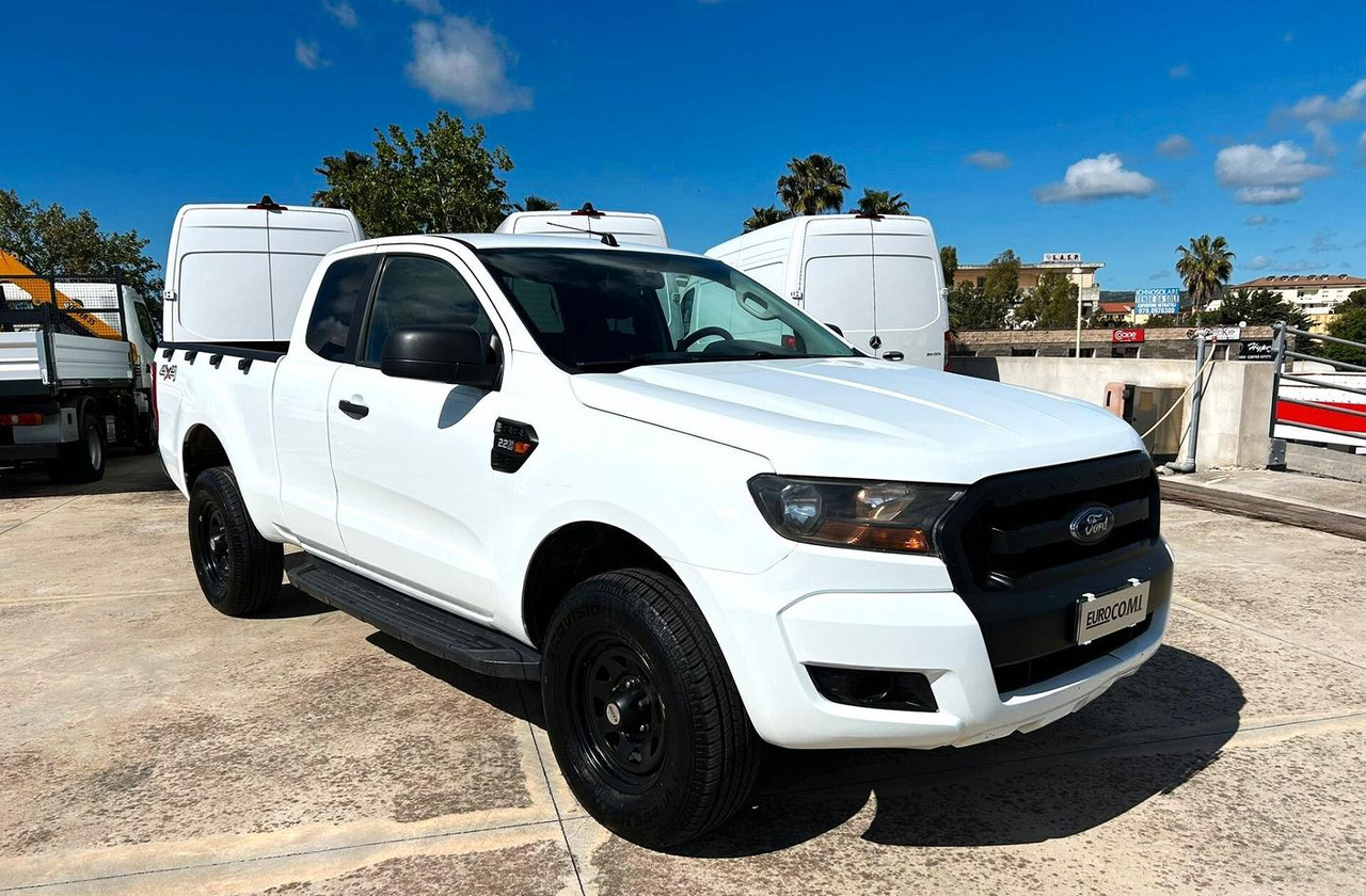 Ford Ranger 2.2 160 cv XL Supercab 4 posti 4wd gan - Pickup: bilde 3 Ford Ranger 2.2 160 cv XL Supercab 4 posti 4wd gan - Pickup: bilde 3