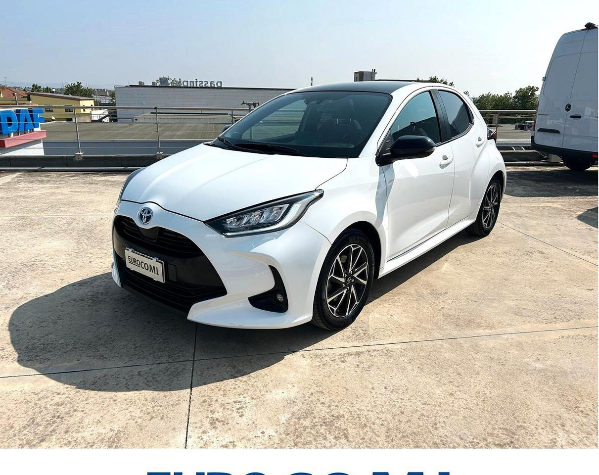Toyota Yaris 1.5 Hybrid 5 porte Lounge - Sedan: bilde 1 Toyota Yaris 1.5 Hybrid 5 porte Lounge - Sedan: bilde 1