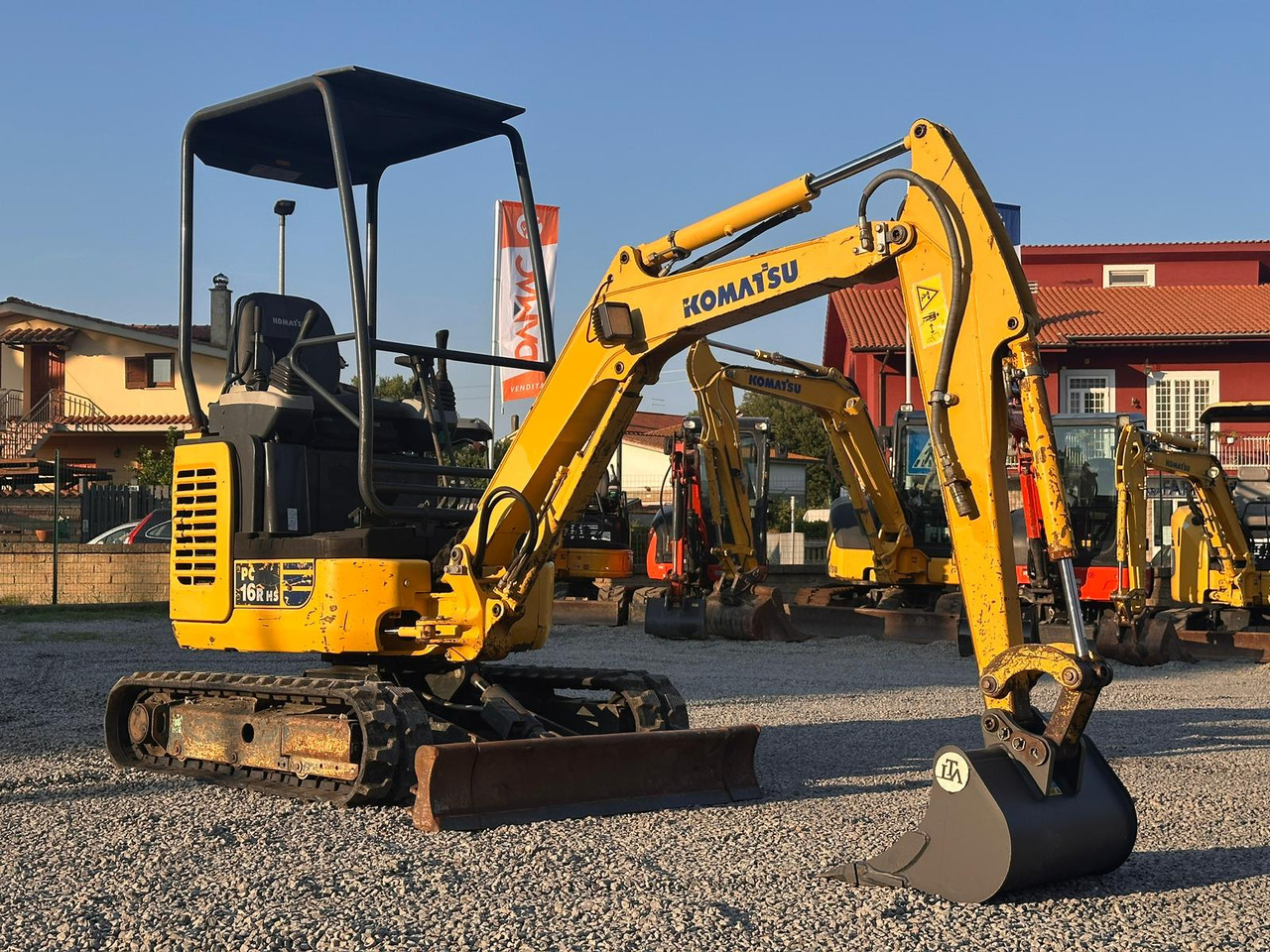 KOMATSU PC16R-3HS - Minigraver: bilde 1 KOMATSU PC16R-3HS - Minigraver: bilde 1