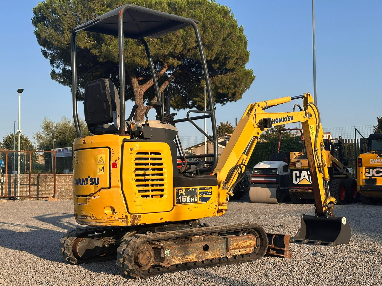 KOMATSU PC16R-3HS - Minigraver: bilde 3 KOMATSU PC16R-3HS - Minigraver: bilde 3