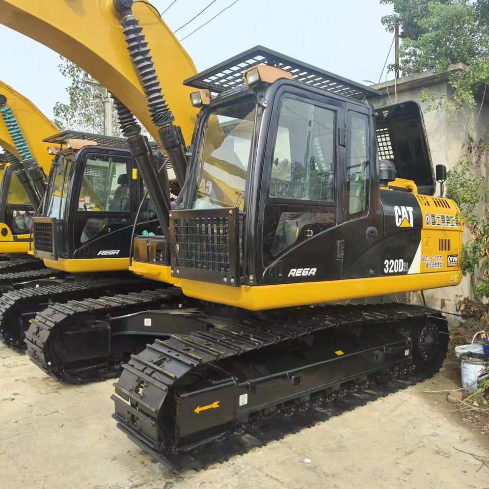 CATERPILLAR 320D2L - Beltegraver: bilde 4 CATERPILLAR 320D2L - Beltegraver: bilde 4