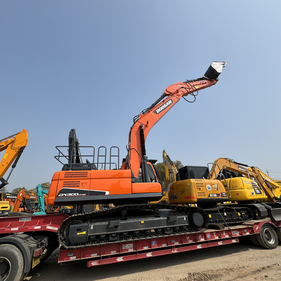 DOOSAN DX300 - Beltegraver: bilde 2 DOOSAN DX300 - Beltegraver: bilde 2