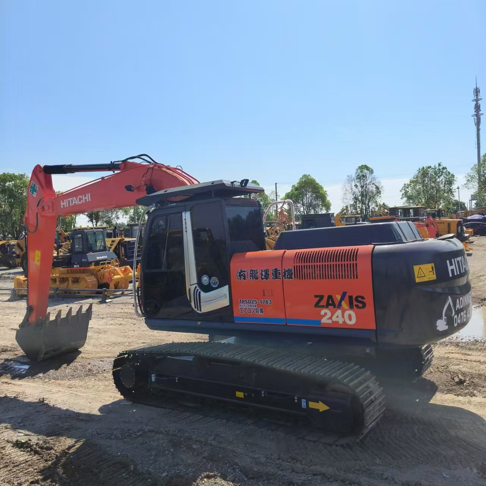 HITACHI ZX240 - Beltegraver: bilde 3 HITACHI ZX240 - Beltegraver: bilde 3