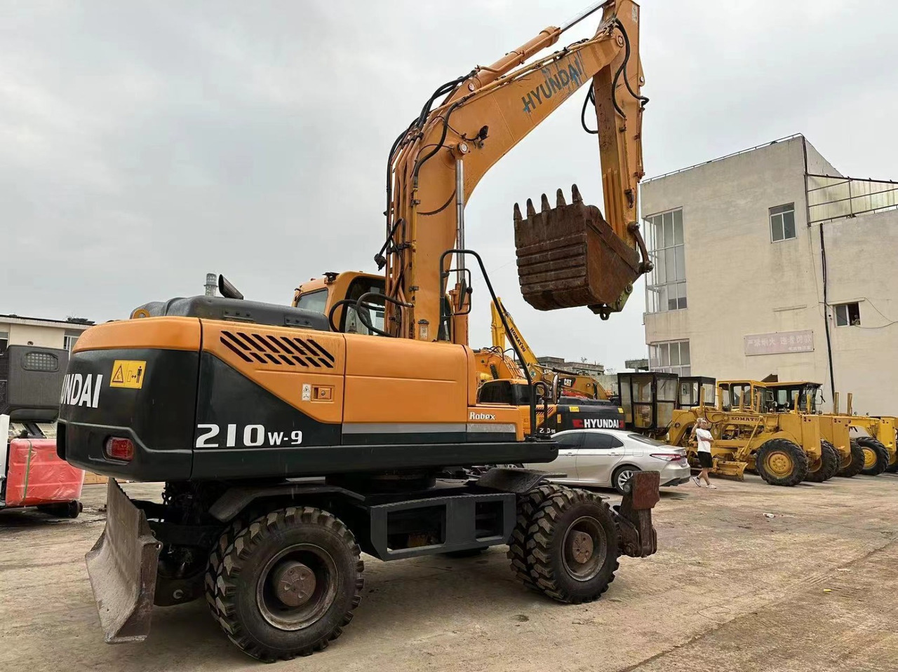 Hyundai 210w-9 - Hjulgraver: bilde 1 Hyundai 210w-9 - Hjulgraver: bilde 1