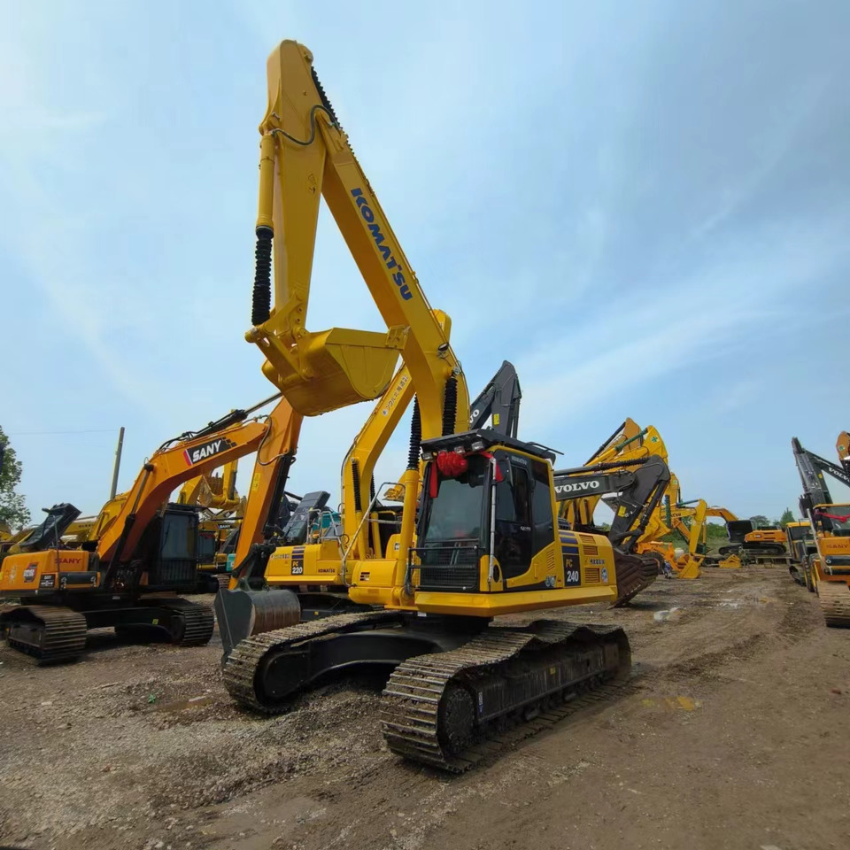 KOMATSU PC240LC-8 - Beltegraver: bilde 4 KOMATSU PC240LC-8 - Beltegraver: bilde 4