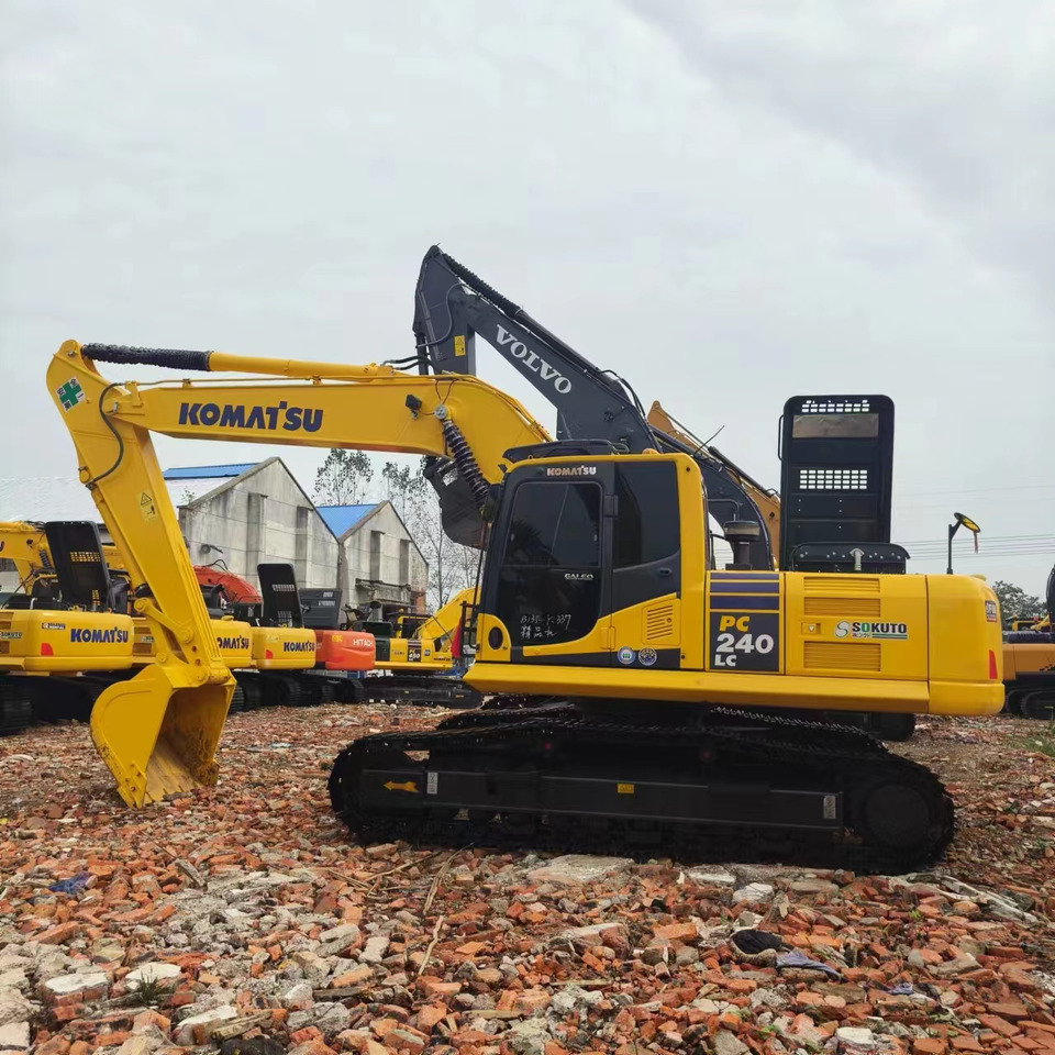 KOMATSU PC240LC - Beltegraver: bilde 1 KOMATSU PC240LC - Beltegraver: bilde 1