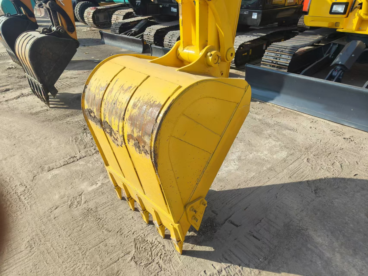 KOMATSU pc210 - Beltegraver: bilde 3 KOMATSU pc210 - Beltegraver: bilde 3