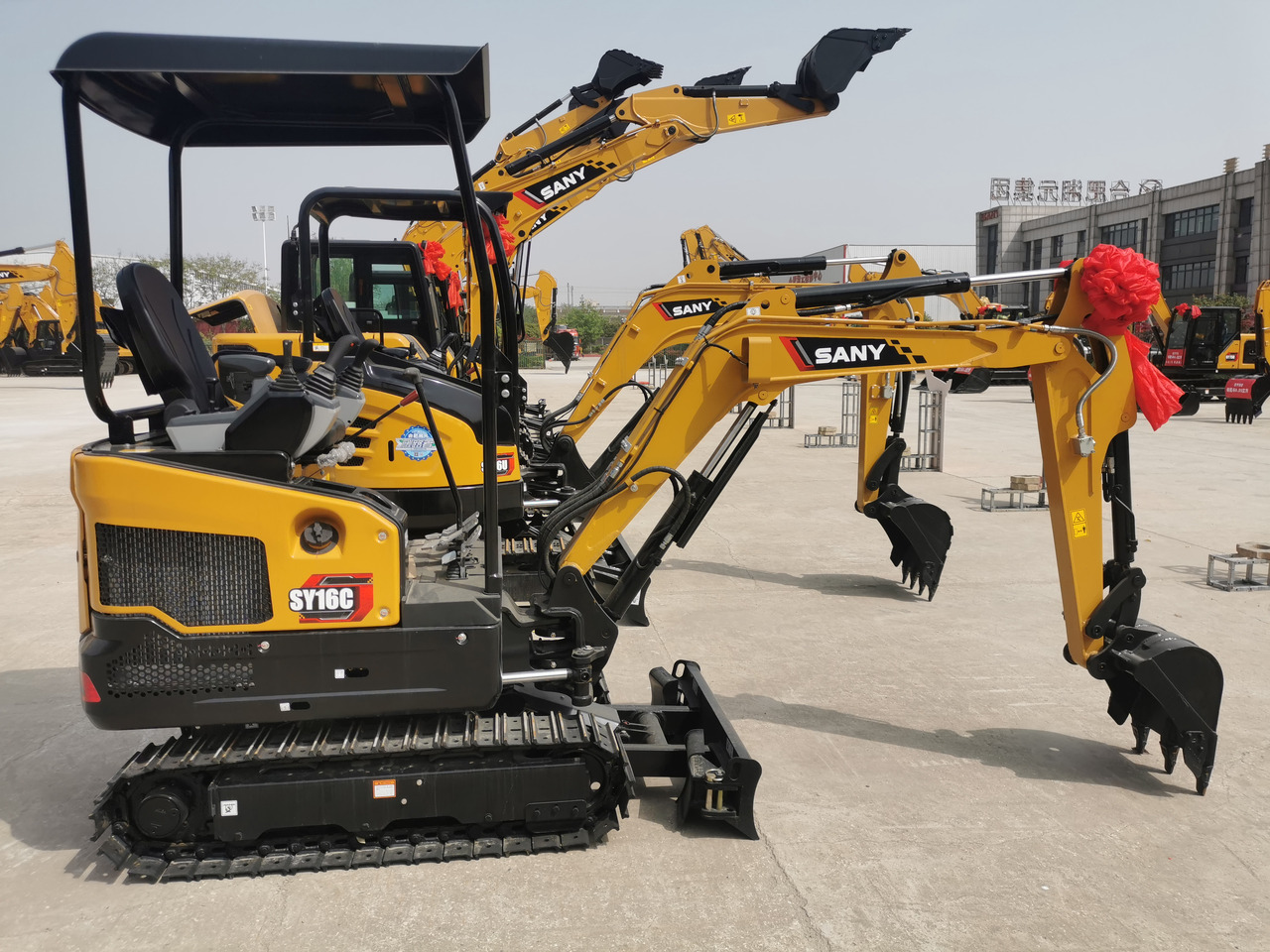 SANY SY16 - Beltegraver: bilde 1 SANY SY16 - Beltegraver: bilde 1