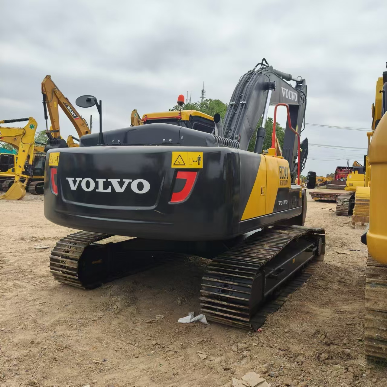 VOLVO EC240 - Beltegraver: bilde 3 VOLVO EC240 - Beltegraver: bilde 3