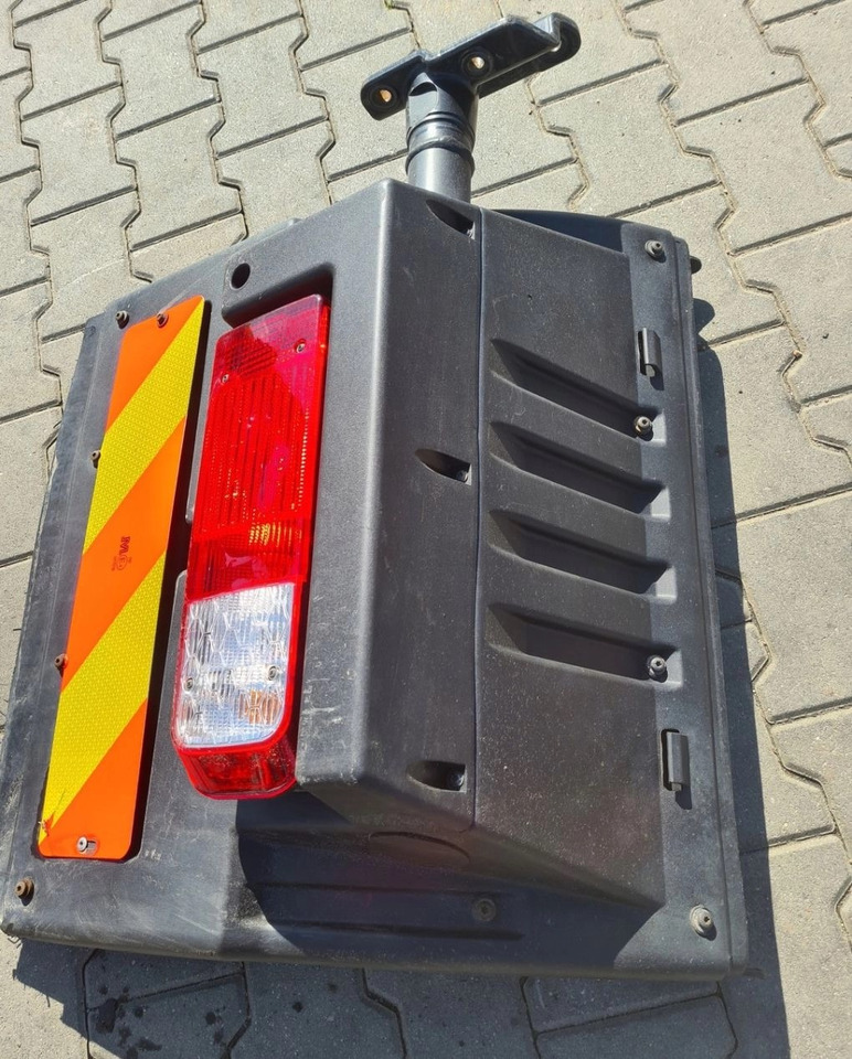BŁOTNIK KOMPLETNY PRAWY TYŁ LAMPA CHLAPACZ MOCOWANIE FORD F-MAX CARGO - Fløy: bilde 4 BŁOTNIK KOMPLETNY PRAWY TYŁ LAMPA CHLAPACZ MOCOWANIE FORD F-MAX CARGO - Fløy: bilde 4