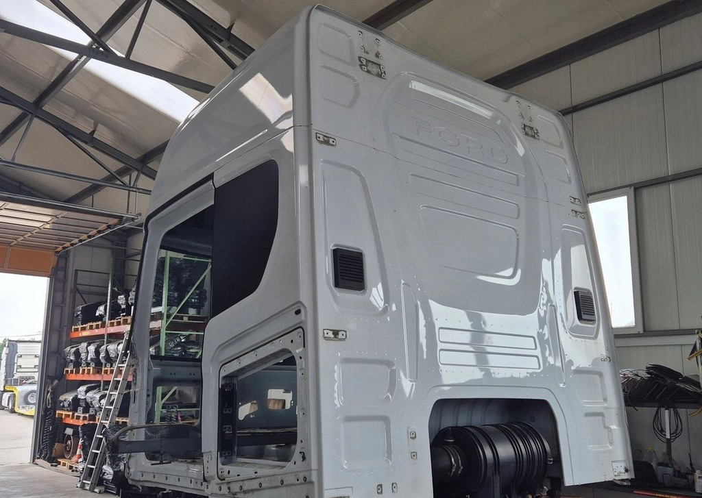 FORD GOŁA SZKIELET KABINY FORD F-MAX 500 TRUCKS EURO 6 - Førerhus: bilde 4 FORD GOŁA SZKIELET KABINY FORD F-MAX 500 TRUCKS EURO 6 - Førerhus: bilde 4