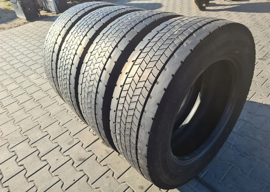 GOODYEAR TYŁ FUELMAX D 295/60 R 22.5 4 szt. stalowe - Dekk og felger: bilde 3 GOODYEAR TYŁ FUELMAX D 295/60 R 22.5 4 szt. stalowe - Dekk og felger: bilde 3