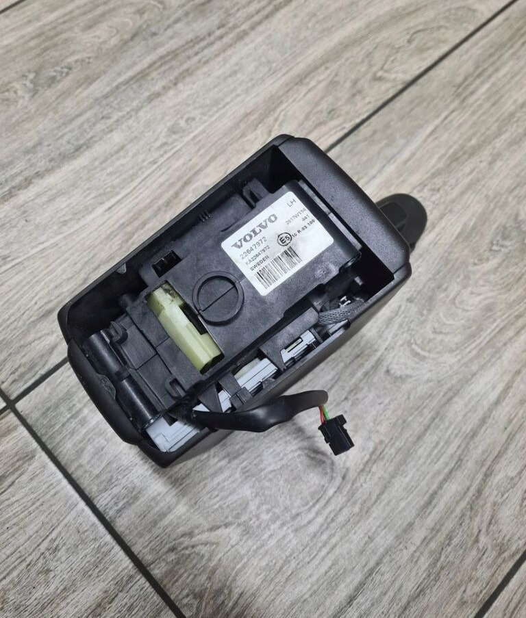 JOYSTICK ZMIANY BIEGÓW GAŁKA LEWAREK VOLVO FH 4 FM 4 FH 16 EURO 6 22647972 Volvo FH 4 FM 4 FH 16 EURO 6 22647972 Volvo VOLVO FH 4 FM 4 FH 16 EURO 6 22647972 - Girspak for Lastebil: bilde 2 JOYSTICK ZMIANY BIEGÓW GAŁKA LEWAREK VOLVO FH 4 FM 4 FH 16 EURO 6 22647972 Volvo FH 4 FM 4 FH 16 EURO 6 22647972 Volvo VOLVO FH 4 FM 4 FH 16 EURO 6 22647972 - Girspak for Lastebil: bilde 2