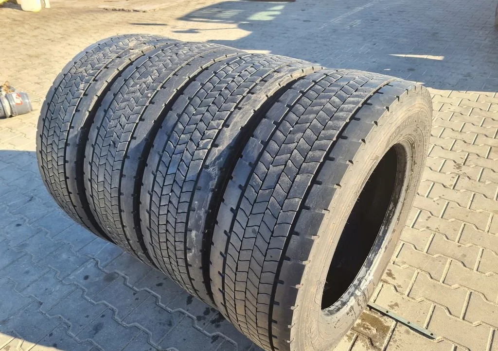 OPONY KOŁA TYŁ GOODYEAR FUELMAX D 295/60 R 22.5 4 szt. - Dekk: bilde 1 OPONY KOŁA TYŁ GOODYEAR FUELMAX D 295/60 R 22.5 4 szt. - Dekk: bilde 1
