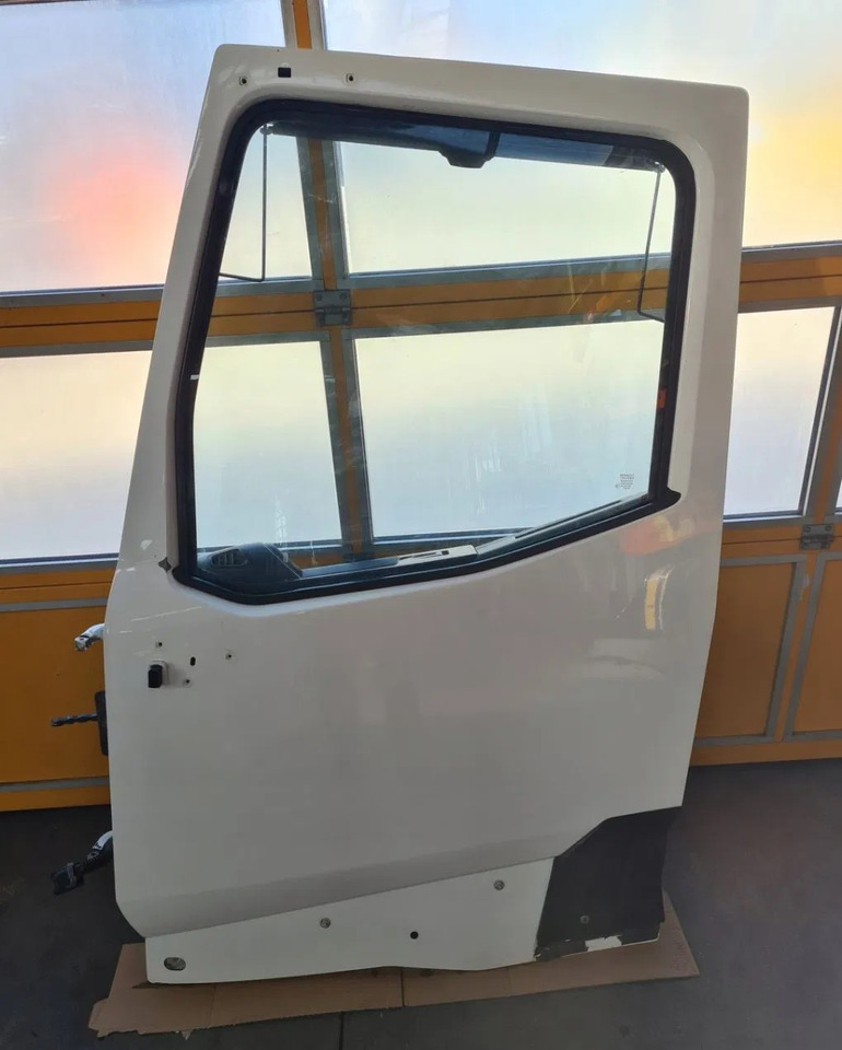 RENAULT DRZWI KOMPLETNE LEWE RENAULT GAMA T RANGE - Dør og deler for Lastebil: bilde 1 RENAULT DRZWI KOMPLETNE LEWE RENAULT GAMA T RANGE - Dør og deler for Lastebil: bilde 1