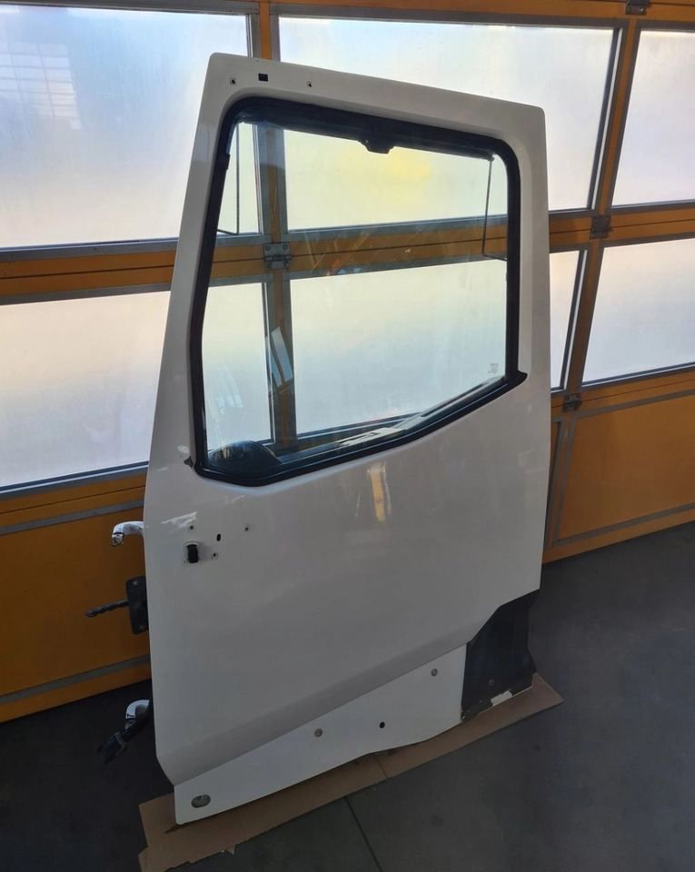 RENAULT DRZWI KOMPLETNE LEWE RENAULT GAMA T RANGE - Dør og deler for Lastebil: bilde 2 RENAULT DRZWI KOMPLETNE LEWE RENAULT GAMA T RANGE - Dør og deler for Lastebil: bilde 2