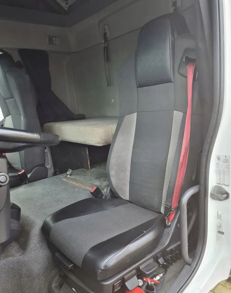 RENAULT PNEUMATYCZNY KIEROWCY - Sete: bilde 1 RENAULT PNEUMATYCZNY KIEROWCY - Sete: bilde 1