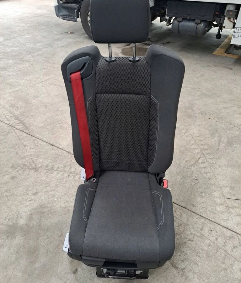 Renault SIEDZENIE PASAŻERA Renault RANGE GAMA T C K - Sete for Lastebil: bilde 4 Renault SIEDZENIE PASAŻERA Renault RANGE GAMA T C K - Sete for Lastebil: bilde 4
