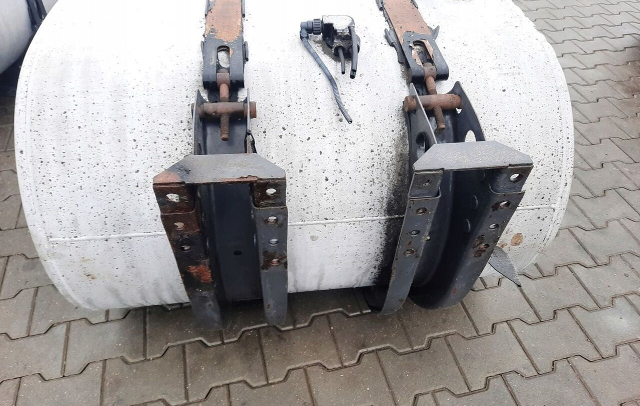 Renault ZBIORNIK PALIWA RENAULT DXI VOLVO FH FM 110X70X70 20503506 - Drivstofftank for Lastebil: bilde 2 Renault ZBIORNIK PALIWA RENAULT DXI VOLVO FH FM 110X70X70 20503506 - Drivstofftank for Lastebil: bilde 2