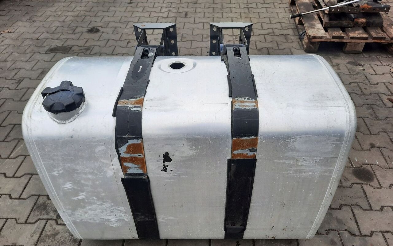 Renault ZBIORNIK PALIWA VOLVO FH4 FM4 FMX 100/70/70 21655306 - Drivstofftank for Lastebil: bilde 2 Renault ZBIORNIK PALIWA VOLVO FH4 FM4 FMX 100/70/70 21655306 - Drivstofftank for Lastebil: bilde 2