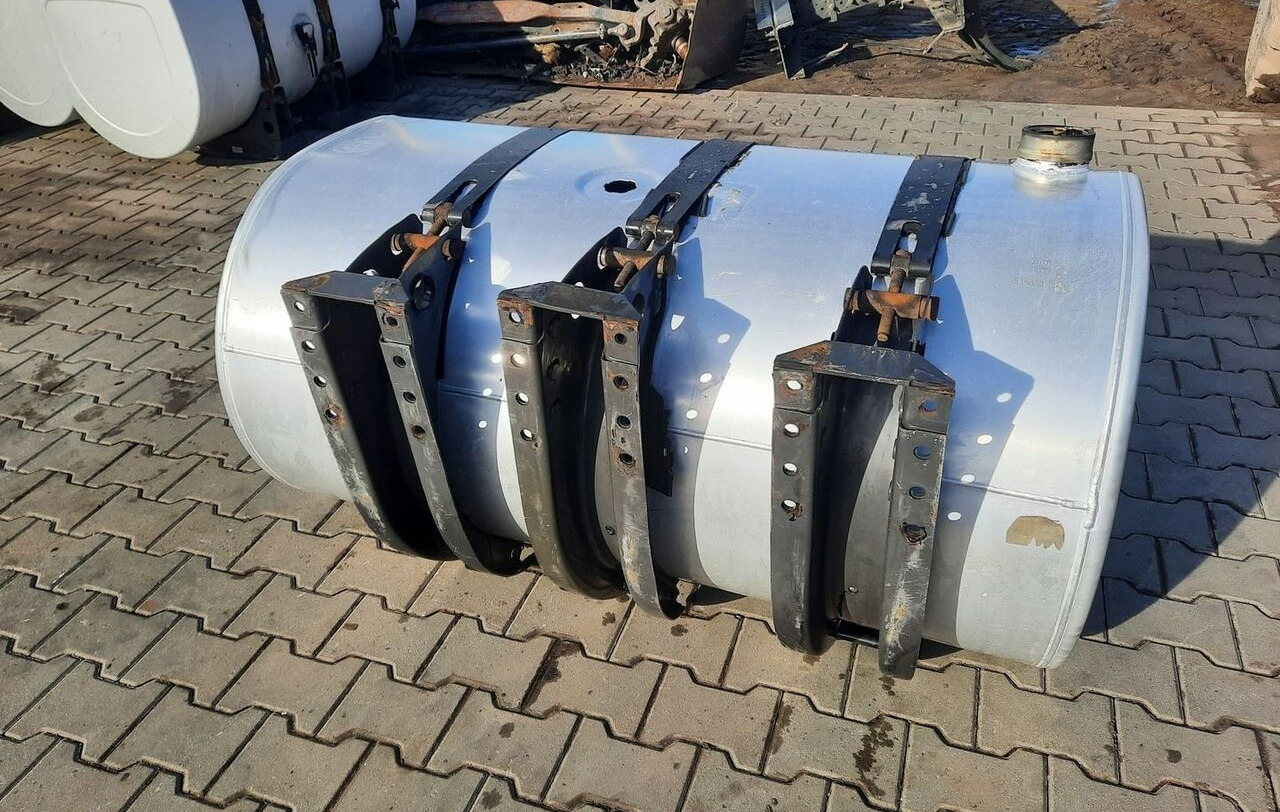 Renault ZBIORNIK PALIWA VOLVO FH4 FM4 FMX 140/70/70 21655313 - Drivstofftank for Lastebil: bilde 2 Renault ZBIORNIK PALIWA VOLVO FH4 FM4 FMX 140/70/70 21655313 - Drivstofftank for Lastebil: bilde 2