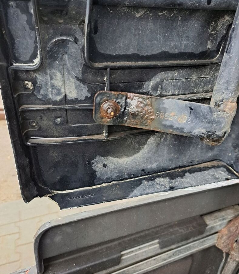 SPOILERY OWIEWKI KABINY KOMPLET VOLVO FH 12 13 XL - Aerodynamikk/ Spoiler for Lastebil: bilde 2 SPOILERY OWIEWKI KABINY KOMPLET VOLVO FH 12 13 XL - Aerodynamikk/ Spoiler for Lastebil: bilde 2