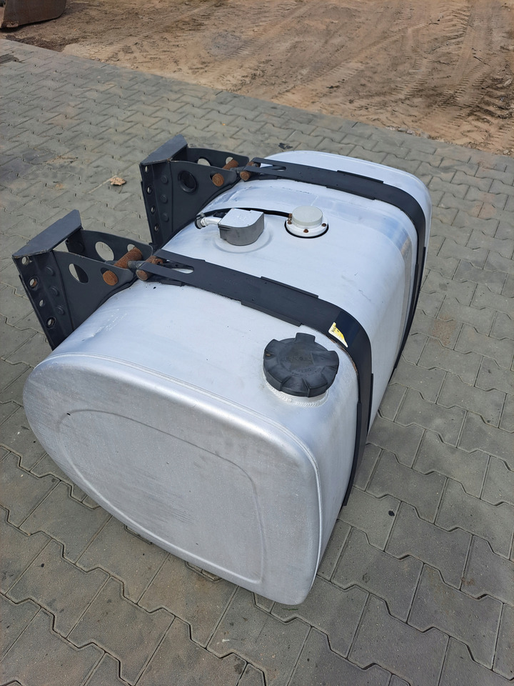 VOLVO ZBIORNIK PALIWA RENAULT GAMA RANGE T VOLVO FH 4 FM 4 90/70/70 365L - Drivstofftank for Lastebil: bilde 3 VOLVO ZBIORNIK PALIWA RENAULT GAMA RANGE T VOLVO FH 4 FM 4 90/70/70 365L - Drivstofftank for Lastebil: bilde 3
