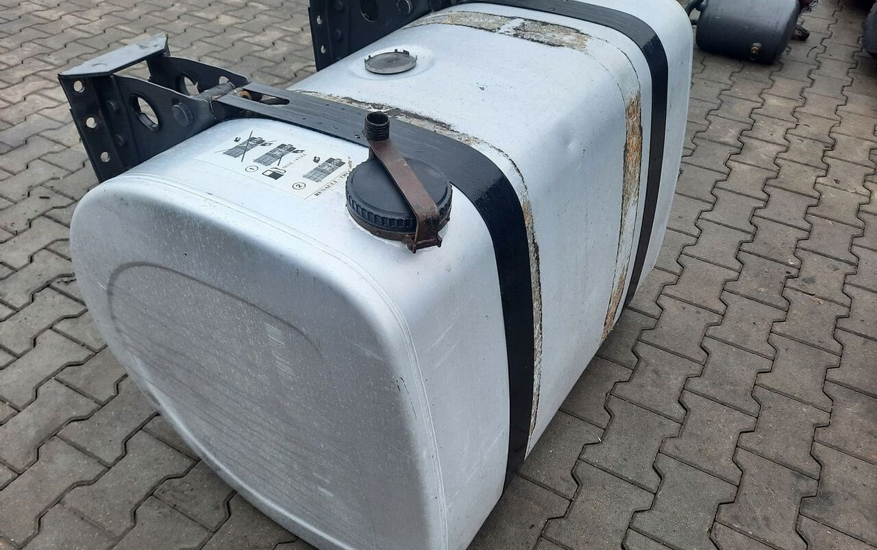 VOLVO ZBIORNIK PALIWA RENAULT GAMA T RANGE VOLVO FH FM 4 5 100/70/70 - Drivstofftank for Lastebil: bilde 2 VOLVO ZBIORNIK PALIWA RENAULT GAMA T RANGE VOLVO FH FM 4 5 100/70/70 - Drivstofftank for Lastebil: bilde 2