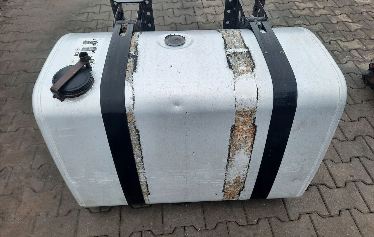 VOLVO ZBIORNIK PALIWA RENAULT GAMA T RANGE VOLVO FH FM 4 5 100/70/70 - Drivstofftank for Lastebil: bilde 3 VOLVO ZBIORNIK PALIWA RENAULT GAMA T RANGE VOLVO FH FM 4 5 100/70/70 - Drivstofftank for Lastebil: bilde 3