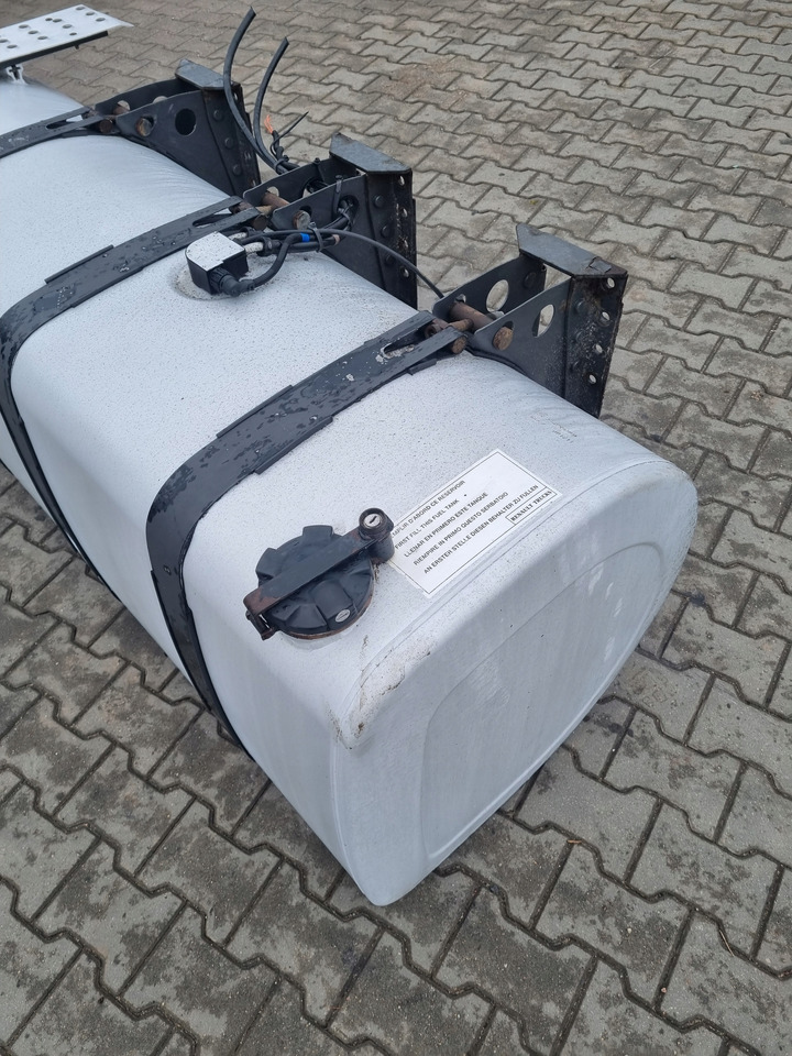 VOLVO ZBIORNIK PALIWA RENAULT PREMIUM MAGNUM DXI VOLVO FH FM 12 13 4 175X70X70 - Drivstofftank for Lastebil: bilde 4 VOLVO ZBIORNIK PALIWA RENAULT PREMIUM MAGNUM DXI VOLVO FH FM 12 13 4 175X70X70 - Drivstofftank for Lastebil: bilde 4