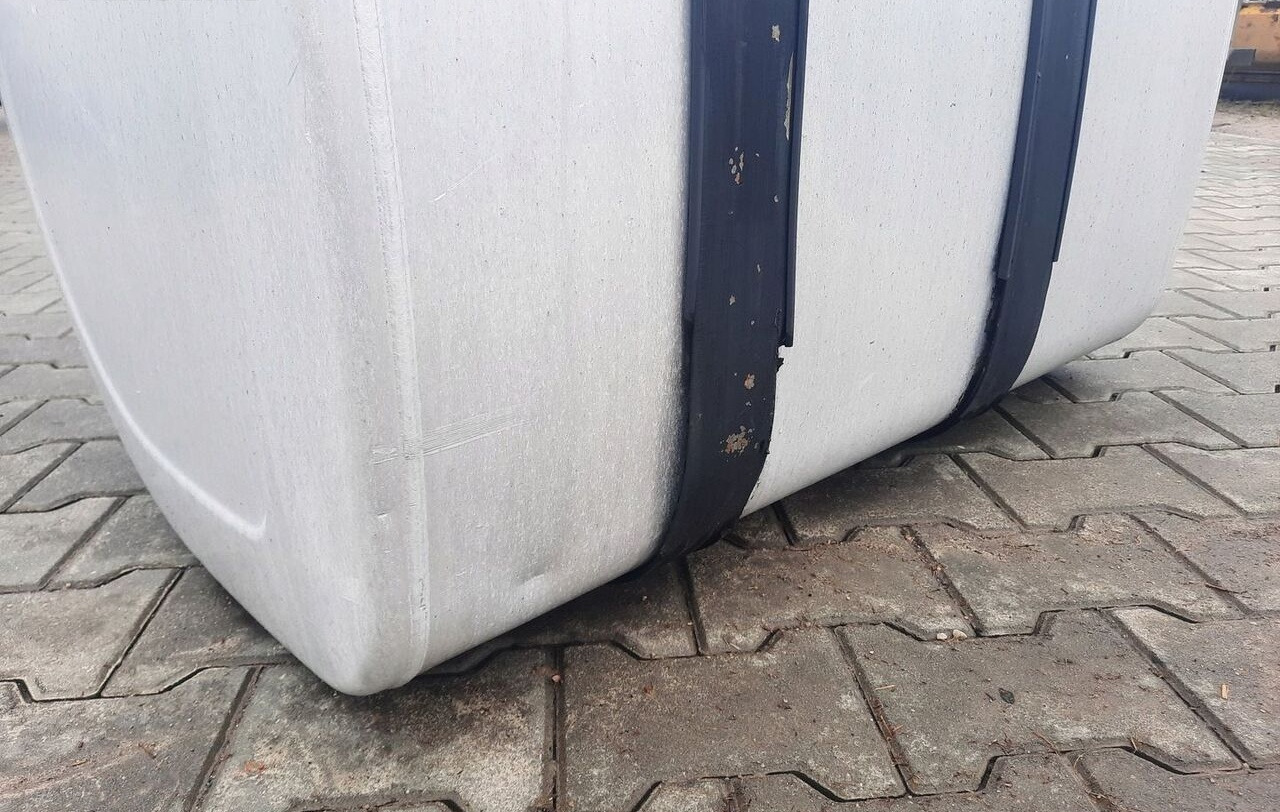 VOLVO ZBIORNIK PALIWA VOLVO FH FM 4 RENAULT GAMA RANGE T 100/70/70 20503505 - Drivstofftank for Lastebil: bilde 3 VOLVO ZBIORNIK PALIWA VOLVO FH FM 4 RENAULT GAMA RANGE T 100/70/70 20503505 - Drivstofftank for Lastebil: bilde 3
