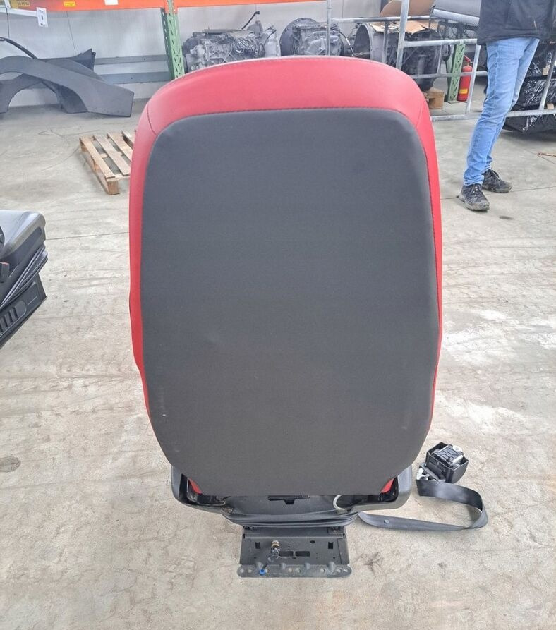 Volvo FOTEL PASAŻERA PRAWY VOLVO FH 4 FM 4 - Sete for Lastebil: bilde 5 Volvo FOTEL PASAŻERA PRAWY VOLVO FH 4 FM 4 - Sete for Lastebil: bilde 5