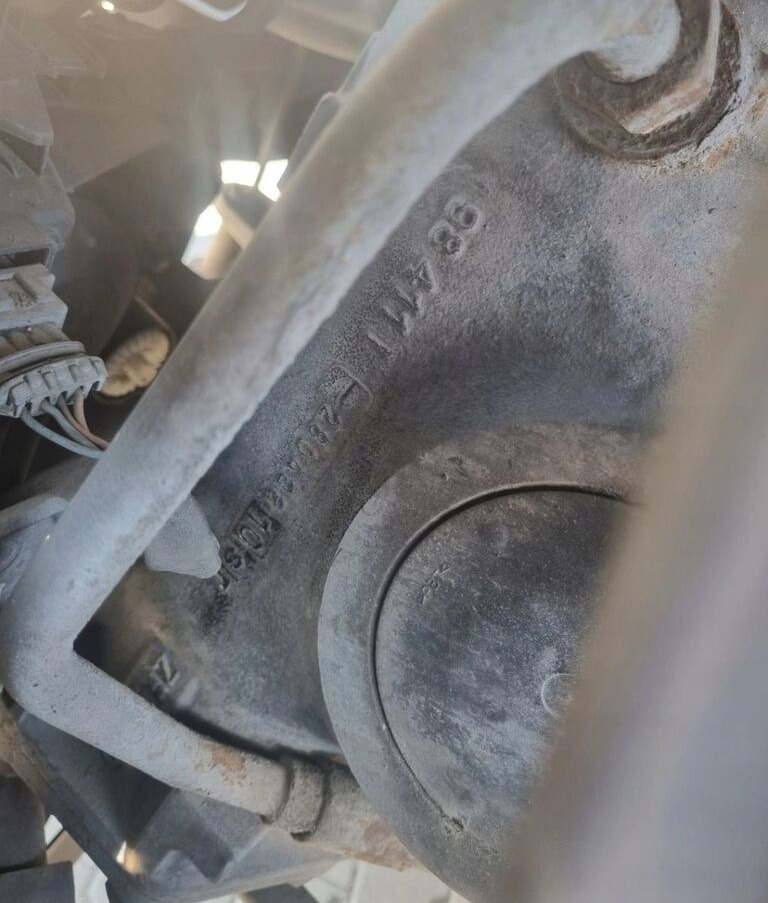 ZF 98411   Renault RENAULT MIDLUM DXI VOLVO FL truck - Styresnekke for Lastebil: bilde 2 ZF 98411   Renault RENAULT MIDLUM DXI VOLVO FL truck - Styresnekke for Lastebil: bilde 2