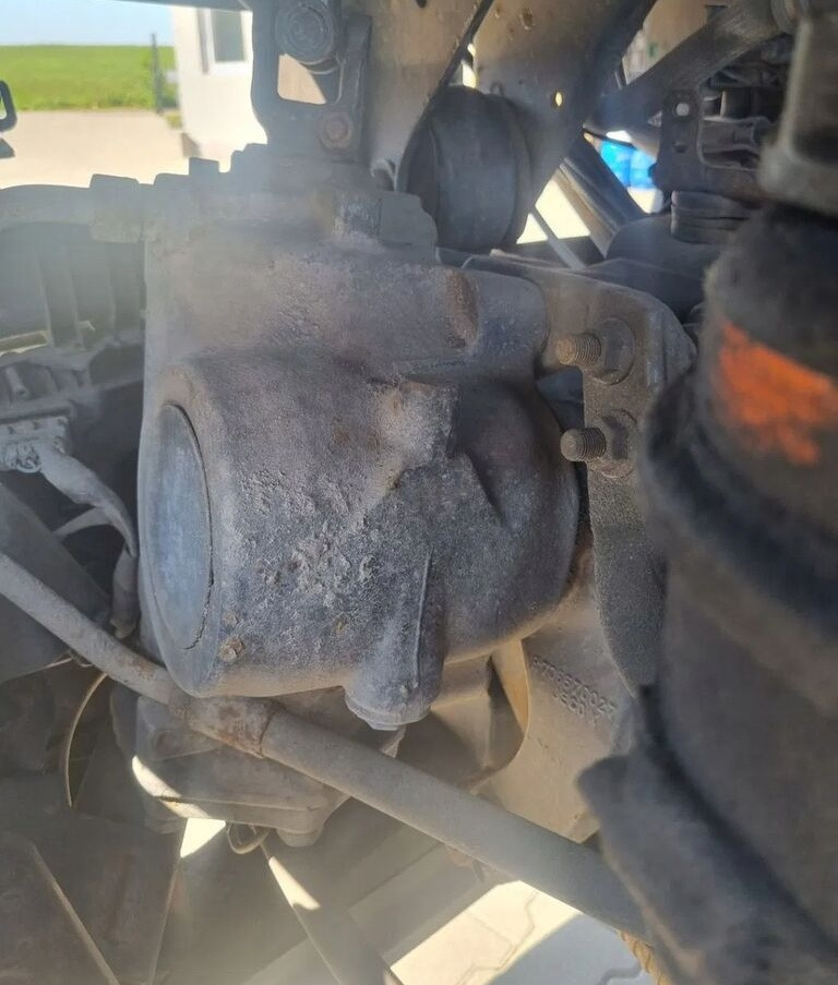 ZF 98411   Renault RENAULT MIDLUM DXI VOLVO FL truck - Styresnekke for Lastebil: bilde 1 ZF 98411   Renault RENAULT MIDLUM DXI VOLVO FL truck - Styresnekke for Lastebil: bilde 1