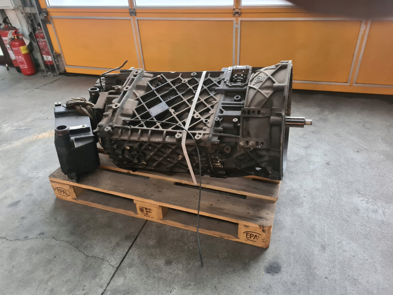 ZF MANUAL Z RETARDEREM 16S 2221 TD - Girkasse: bilde 3 ZF MANUAL Z RETARDEREM 16S 2221 TD - Girkasse: bilde 3