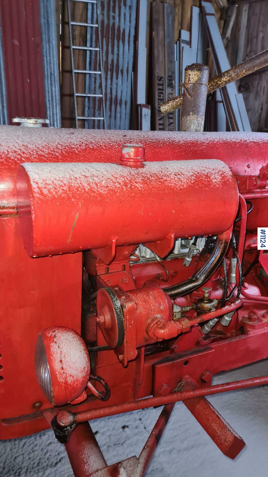 Traktor 1952 Massey Harris Pony 812: bilde 7