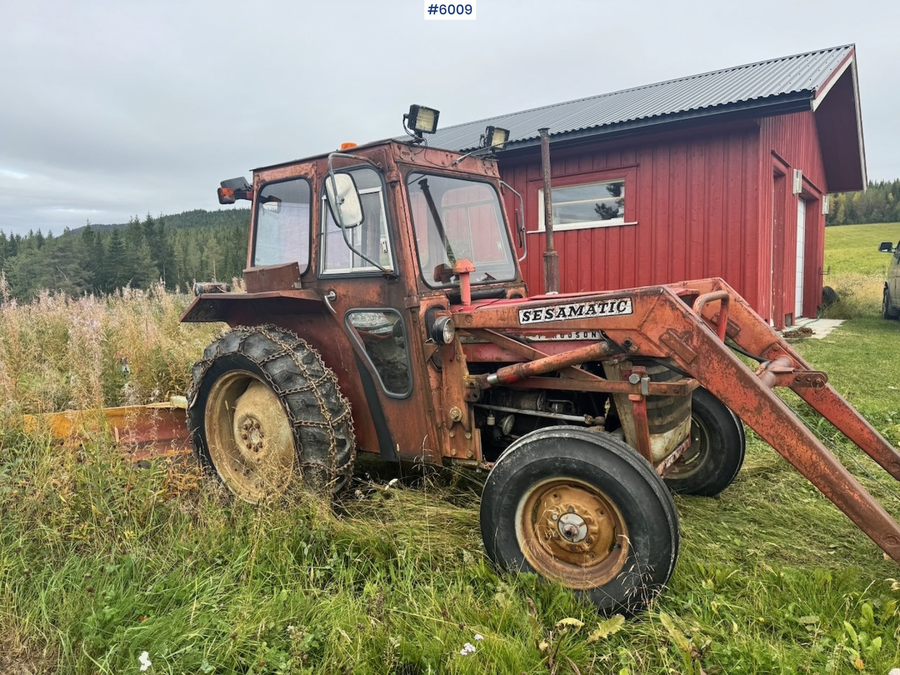 1971 Massey-Ferguson 135 incl. front loader, bucket, rear scraper, and log splitter/firewood machine - Traktor: bilde 2 1971 Massey-Ferguson 135 incl. front loader, bucket, rear scraper, and log splitter/firewood machine - Traktor: bilde 2
