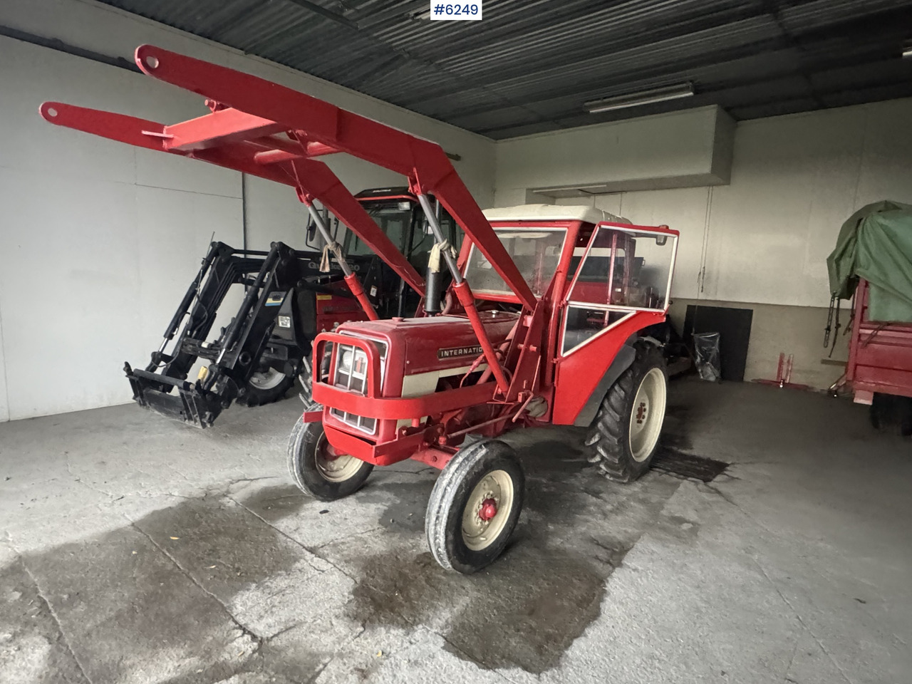 1973 International 444 w/ Bjørnerud loader and bucket. WATCH VIDEO - Traktor: bilde 1 1973 International 444 w/ Bjørnerud loader and bucket. WATCH VIDEO - Traktor: bilde 1