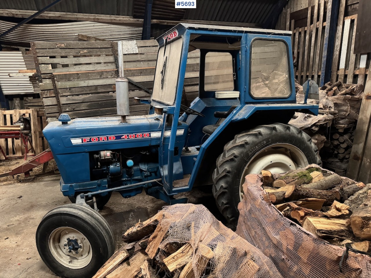 1975 Ford 4000 - Traktor: bilde 3 1975 Ford 4000 - Traktor: bilde 3
