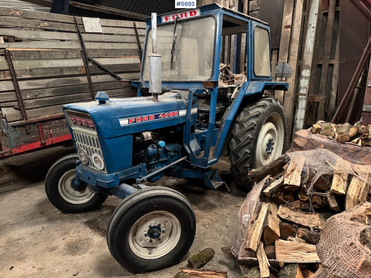 1975 Ford 4000 - Traktor: bilde 1 1975 Ford 4000 - Traktor: bilde 1