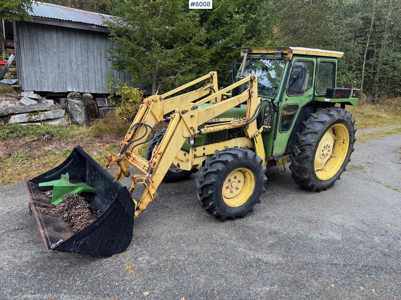 1977 John Deere 2030 w/ front loader, bucket and chains. - Traktor: bilde 2 1977 John Deere 2030 w/ front loader, bucket and chains. - Traktor: bilde 2