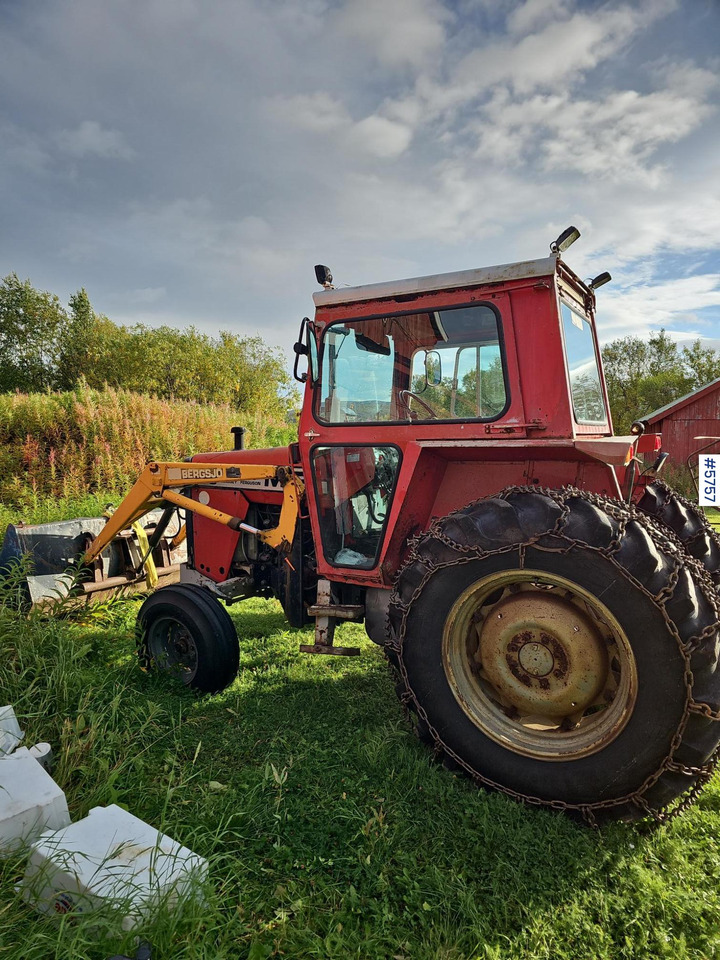 1982 Massey Ferguson 575 W/Front Loader. - Traktor: bilde 3 1982 Massey Ferguson 575 W/Front Loader. - Traktor: bilde 3
